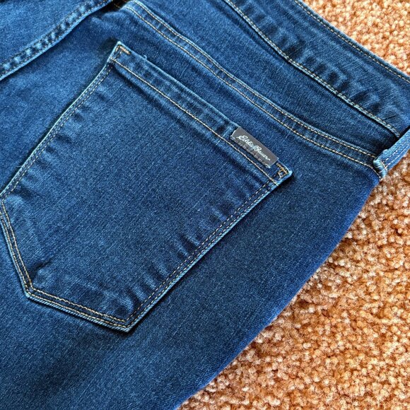 Eddie Bauer Slightly Curvy Bootcut Denim Jeans Size 12 Stretch Fit Medium Wash - Picture 6 of 11